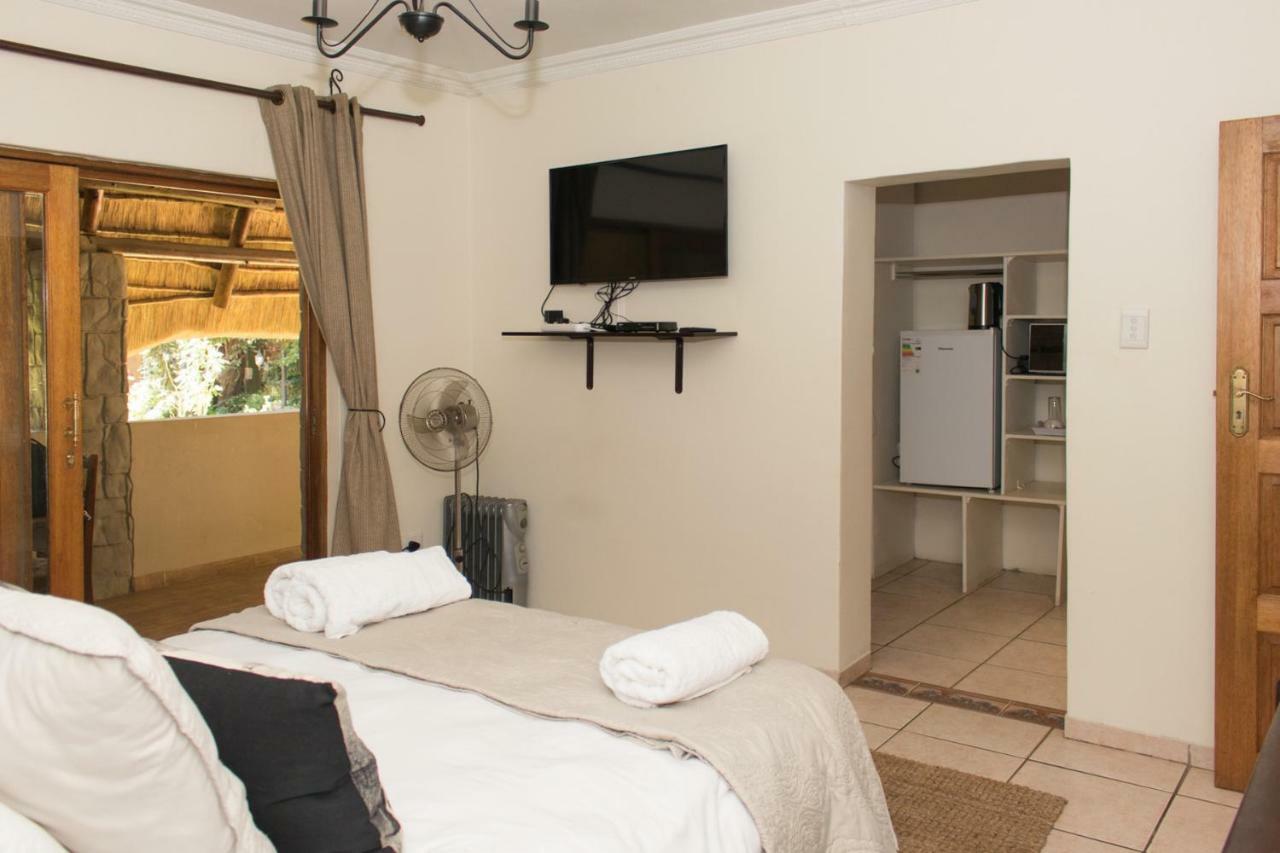 The Three Countries Estate Hotel Benoni Exterior photo